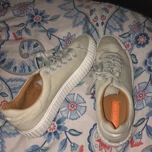 rocket dog sneakers!!